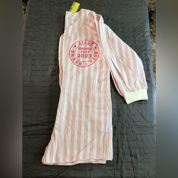 Smash and Tess x Jillian Harris “Slumber Shorty”Romper - Picture 5 of 5